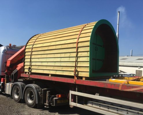 pod on lorry outdoor classroom pod